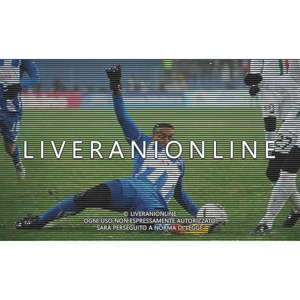 POLONIA: LECH POZNAN - JUVENTUS UEFA EUROPA LEAGUE 01/12/2010 nella foto MANUEL ARBOLEDA ©NORBERT BARCZYK / Newspix.pl /Agenzia Aldo Liverani Sas - ITALY ONLY - EDITORIAL USE ONLY - 