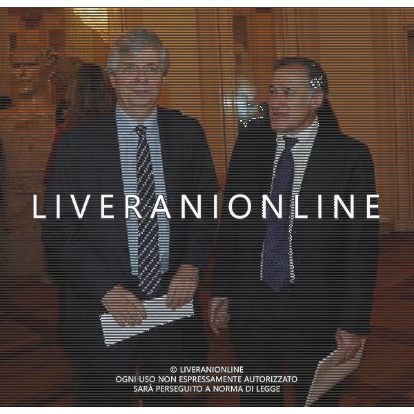 MILANO 2/12/2010 TEATRO ALLA SCALA FOYER ARTURO TOSCANINI INCONTRO STAMPA PER ILLUSTRARE LE INIZIATIVE LEGATE ALL\' INAUGURAZIONE DELLA STAGIONE 2010/2011 NELLA FOTO STEPHANE LISSNER ED ANTONIO MARANO FOTO ROMANO/AG ALDO LIVERANI