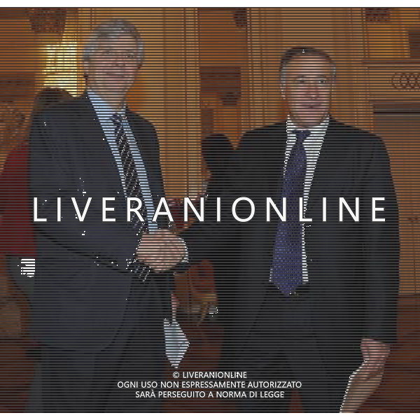 MILANO 2/12/2010 TEATRO ALLA SCALA FOYER ARTURO TOSCANINI INCONTRO STAMPA PER ILLUSTRARE LE INIZIATIVE LEGATE ALL\' INAUGURAZIONE DELLA STAGIONE 2010/2011 NELLA FOTO STEPHANE LISSNER ED ANTONIO MARANO FOTO ROMANO/AG ALDO LIVERANI