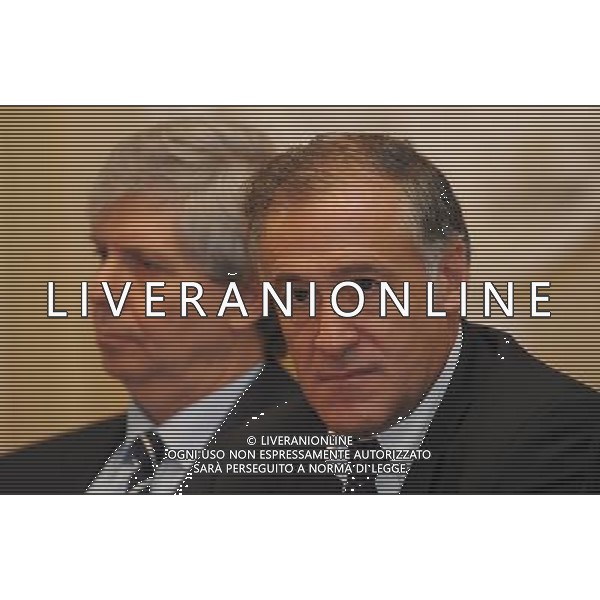 MILANO 2/12/2010 TEATRO ALLA SCALA FOYER ARTURO TOSCANINI INCONTRO STAMPA PER ILLUSTRARE LE INIZIATIVE LEGATE ALL\' INAUGURAZIONE DELLA STAGIONE 2010/2011 NELLA FOTO STEPHANE LISSNER ED ANTONIO MARANO FOTO ROMANO/AG ALDO LIVERANI