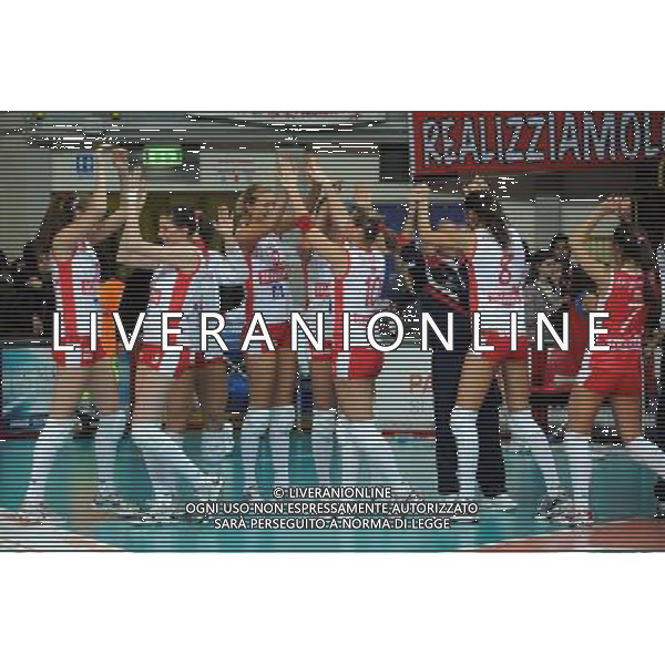 Findomestic Volley Cup - Campionato Pallavolo Serie A1 Femminile Busto Arsizio (VA) 5-12-2010 Yamamay Busto Arsizio - Scavolini Pesaro nella foto: Pesaro esulta foto Garavaglia - ag. Aldo Liverani sas