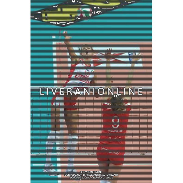 Findomestic Volley Cup - Campionato Pallavolo Serie A1 Femminile Busto Arsizio (VA) 5-12-2010 Yamamay Busto Arsizio - Scavolini Pesaro nella foto: Manon Flier (Scavolini Pesaro) foto Garavaglia - ag. Aldo Liverani sas