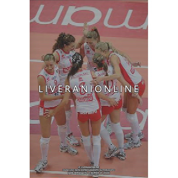 Findomestic Volley Cup - Campionato Pallavolo Serie A1 Femminile Busto Arsizio (VA) 5-12-2010 Yamamay Busto Arsizio - Scavolini Pesaro nella foto: le giocatrici della Scavolini Pesaro foto Garavaglia - ag. Aldo Liverani sas