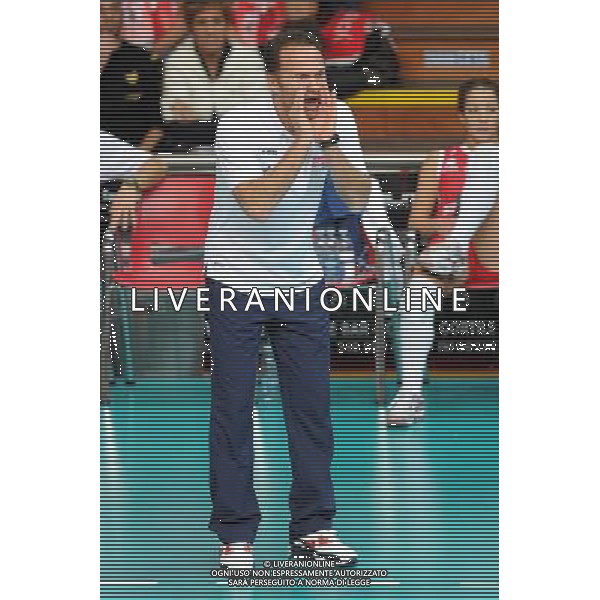 Findomestic Volley Cup - Campionato Pallavolo Serie A1 Femminile Busto Arsizio (VA) 5-12-2010 Yamamay Busto Arsizio - Scavolini Pesaro nella foto: Paolo Tofoli allenatore della Scavolini Pesaro foto Garavaglia - ag. Aldo Liverani sas