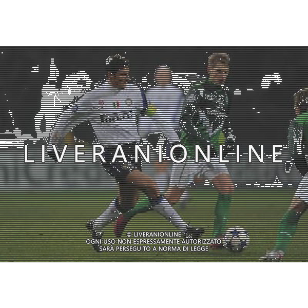 Werder Brema - Inter Champions League 07.12.2010 SV Werder Bremen - Inter Mailand Gruppenphase nella foto Javier Zanetti e aaron Hunt copyright by firo sportphoto/Agenzia Aldo Liverani Sas - ITALY ONLY - EDITORIAL USE ONLY
