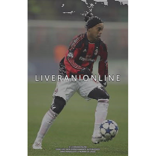 Milan - Ajax Champions League 08/12/2010 nella foto ronaldinho ©luzzani/Agenzia Aldo Liverani Sas