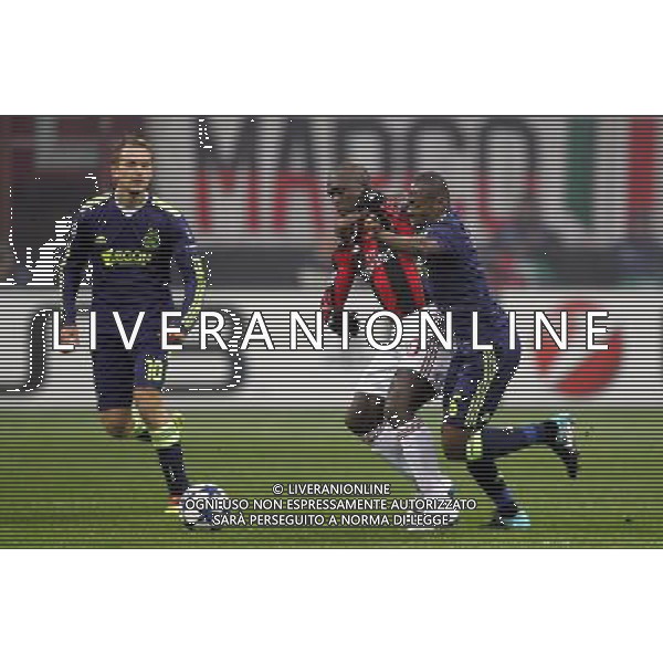 Milano 08-12-2010 Champions League 2010/11 milan-ajax nella foto clarence seeorf e eyong enoh ph marco luzzani/ag aldo liverani s.a.s.