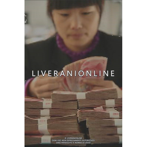CINA 11/21/2010 ECONOMIA renminbi SOLDI / BANCONOTE DELLA CINA ©AGENZIA ALDO LIVERANI SAS - ITALY ONLY
