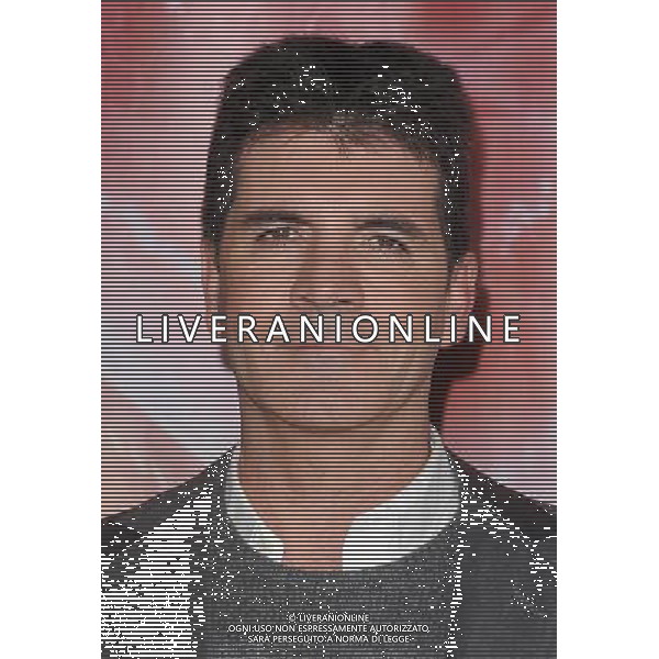 Simon Cowell attending a photocall to promote the X-Factor final, The Connaught Hotel, London. 9th December 2010 AG. ALDO LIVERANI SAS ITALY ONLY