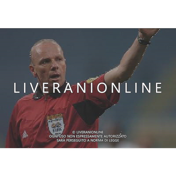 Milano 03/03/2004 COPPA UEFA 2003/04 -terzo turno- Inter-Sochaux 0:0 nella foto arbitro bennett stephen graham (ing) ph marco luzzani/ag aldo liverani s.a.s.