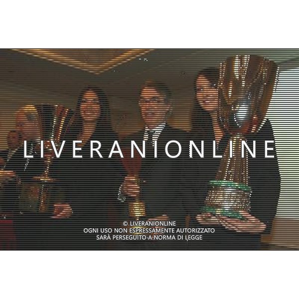 MILANO 13-12-2010 HOTEL PRINCIPE DI SAVOIA CALCIO LEGA CALCIO PREMIAZIONI ANNO CALCISTICO SERIE A TIM 2009-2010 NELLA FOTO MASSIMO MORATTI CON LE COPPE PH.FIOCHI/AG ALDO LIVERANI SAS