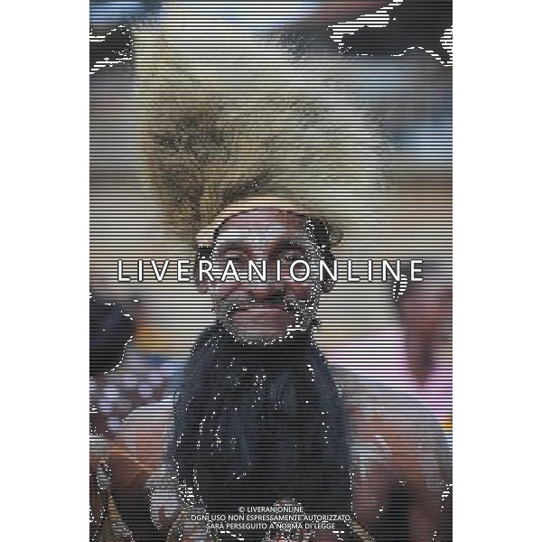 (101209) -- NAIROBI, Dec. 9, 2010 () -- A man from an aboriginal tribe in Eastern Province of Kenya wears a headgear made of fur on Dec. 7, 2010. 42 aboriginal tribes in Kenya share the cultural diversity with their different kinds of headgears made of fur, feather and shells. (/Zhao Yingquan)(djj) - Xinhua/Photoshot - Ag. Aldo Liverani sas ITALY ONLY NAIROBI - VARI COPRICAPO DELLE TRIBU\' DEL KENYA
