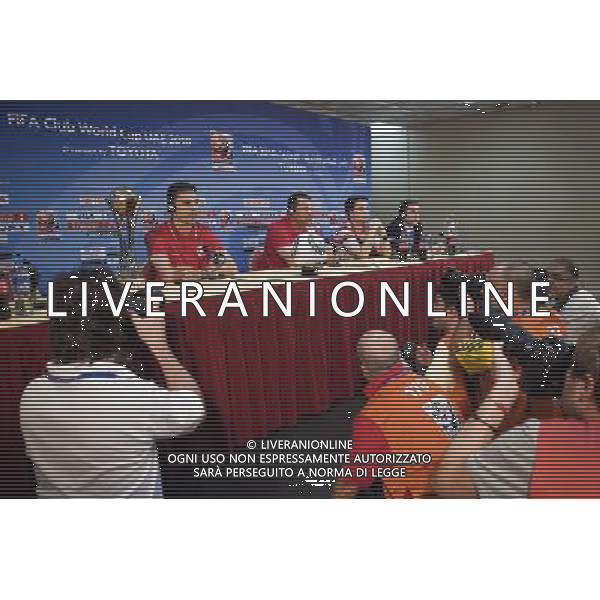 20101211: ABU DHABI, UNITED ARAB EMIRATES - Internacional Porto Alegre coach Celso Roth and captain Bolivar give a press conference during the FIFA Club World Cup 2010. In picture: player Bolivar and coach Celso Roth. PHOTO: CITYFILES/NEWSPIX.PL ZJEDNOCZONE EMIRATY ARABSKIE KLUBOWE MISTRZOSTWA SWIATA PILKA NOZNA PORTUGAL,BRAZIL,SPAIN,GERMANY,FRANCE,UK OUT !!! --- Newspix.pl /Agenzia Aldo Liverani Sas - ITALY ONLY - I giocatori dell\' International Porto Alegre ad ABU DHABI, negli Emirati Arabi Uniti per partecipare al FIFA World Cup 2010, Mondiale per Club, Coppa Intercontinentale 13/12/2010 *** Local Caption *** www.newspix.pl mail us: info@newspix.pl call us: 0048 022 23 22 222 --- Polish Picture Agency by Ringier Axel Springer Poland