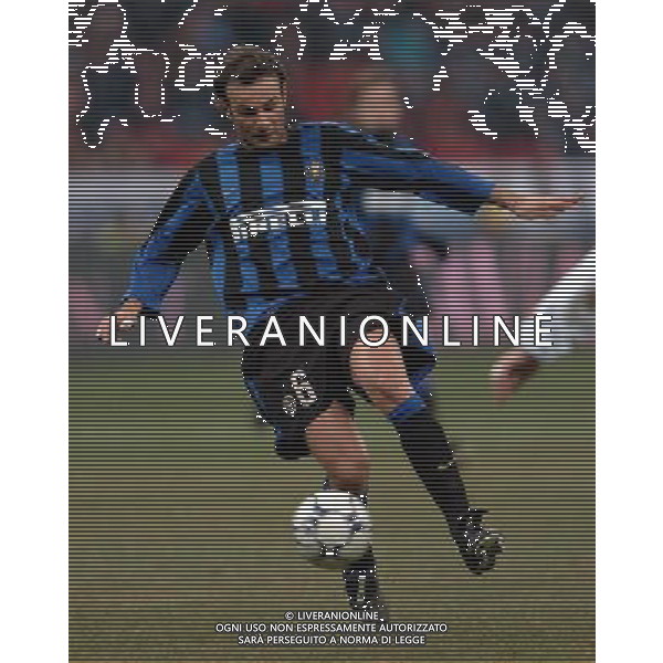 Milano 03/03/2004 COPPA UEFA 2003/04 -terzo turno- Inter-Sochaux 0:0 nella foto zanetti cristiano ph marco luzzani/ag aldo liverani s.a.s.