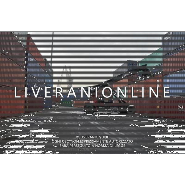 (101130) -- ALGIERS, Nov. 30, 2010 () -- A freight container lift truck works at the Port of Algiers in northern Algeria, Nov. 30, 2010. The Port of Algiers is one of the most important seaports in North Africa, and it is an important economic, financial, and commercial center for Algeria. (/Mohamed Kadri) (zw) AG. ALDO LIVERANI SAS ITALY ONLY