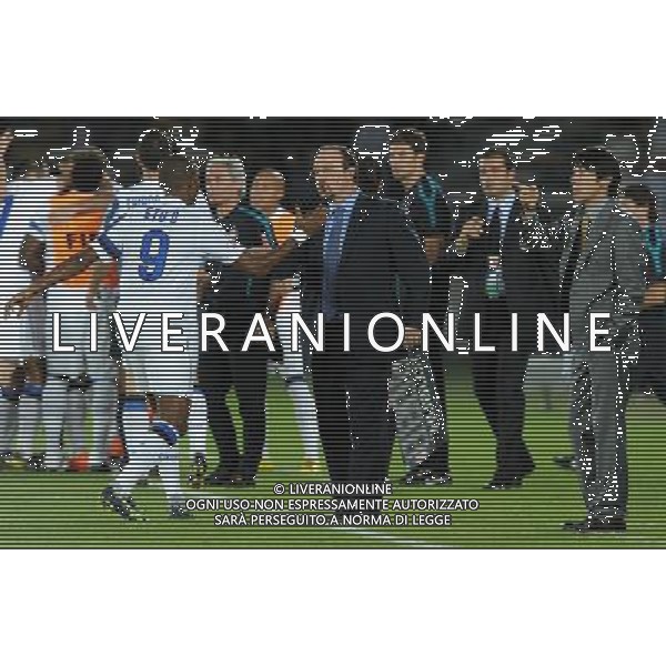 FIFA Club World Cup UAE 2010 Match #5 Abu Dhabi (Emirati Arabi) Zayed Sports City - 15.12.2010 Seongnam Ilhwa FC- FC Inter Nella Foto:abbracci eto\'o benitez davanti a tae yong /Ph.Vitez-Ag. Aldo Liverani