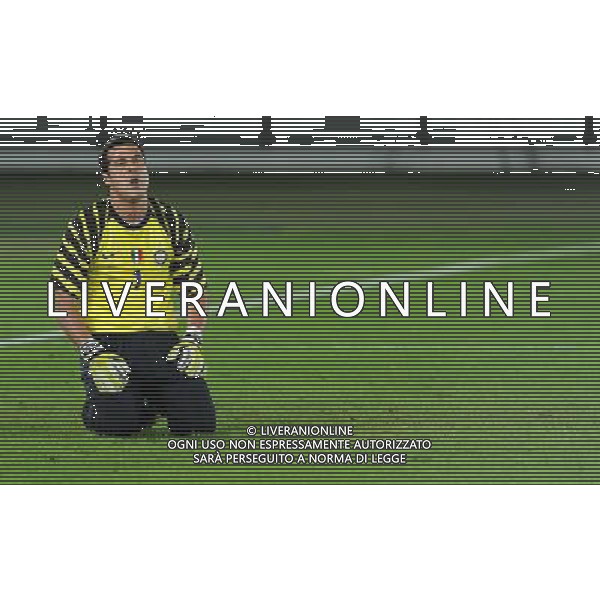 FIFA Club World Cup UAE 2010 Match #5 Abu Dhabi (Emirati Arabi) Zayed Sports City - 15.12.2010 Seongnam Ilhwa FC- FC Inter Nella Foto:julio cesar /Ph.Vitez-Ag. Aldo Liverani