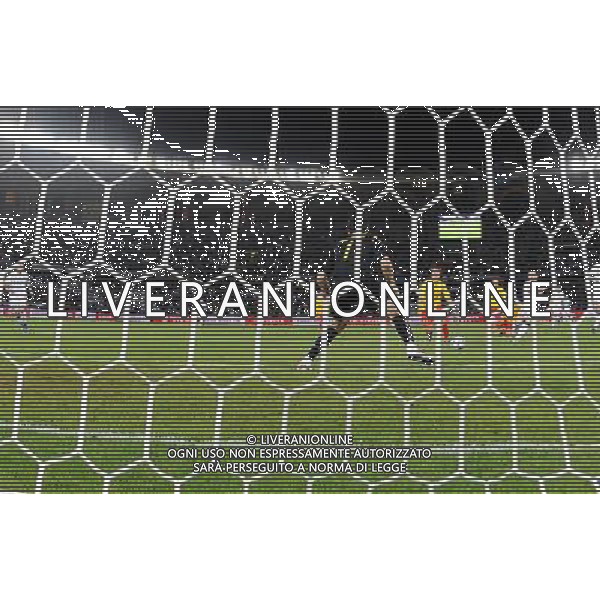 FIFA Club World Cup UAE 2010 Match #5 Abu Dhabi (Emirati Arabi) Zayed Sports City - 15.12.2010 Seongnam Ilhwa FC- FC Inter Nella Foto:stankovic gol /Ph.Vitez-Ag. Aldo Liverani