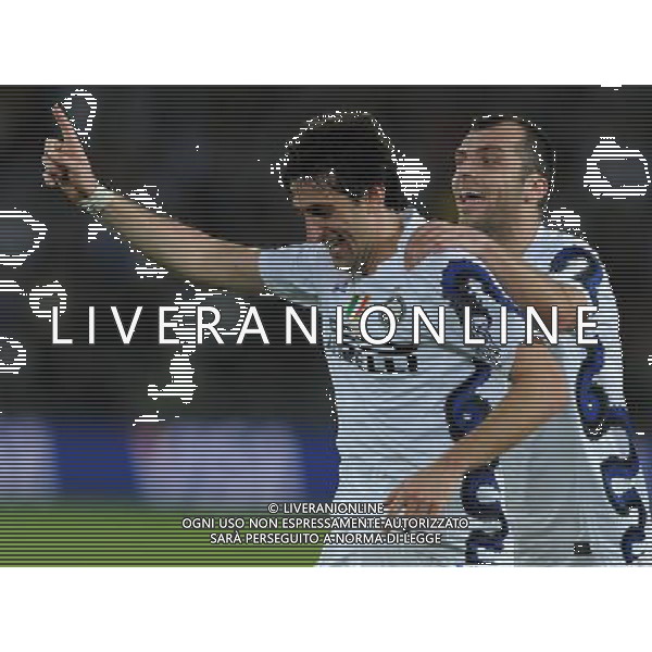 FIFA Club World Cup UAE 2010 Match #5 Abu Dhabi (Emirati Arabi) Zayed Sports City - 15.12.2010 Seongnam Ilhwa FC- FC Inter Nella Foto:milito esulta con pandev /Ph.Vitez-Ag. Aldo Liverani