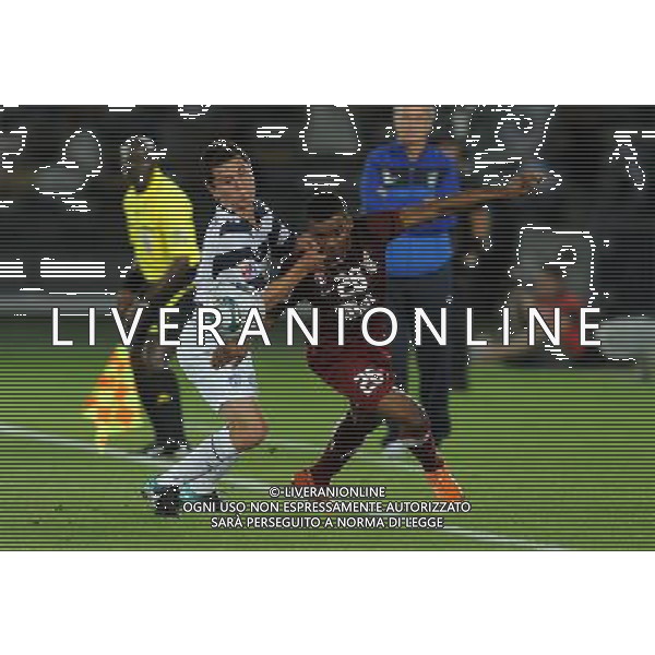 FIFA Club World Cup UAE 2010 Match #6 Finale 5¡-6¡ Posto Abu Dhabi (Emirati Arabi) Zayed Sports City - 15.12.2010 Club de Futbol Pachuca-Al-Wahda Sports Club Nella Foto:Paul Aguilar-Mahmoud Al Hammadi /Ph.Vitez-Ag. Aldo Liverani