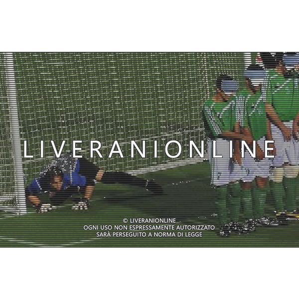 (101215) -- GUANGZHOU, Dec. 15, 2010 () -- Iran\'s goalkeeper Morteza Maboodi Dalivand (L) competes during the preliminary of men\'s football 5-a-side competition against South Korea at the Guangzhou 2010 Asian Para Games in Guangzhou, south China\'s Guangdong Province, Dec. 15, 2010. Iran won 2-0. (/Wang Song) AG. ALDO LIVERANI SAS ITALY ONLY