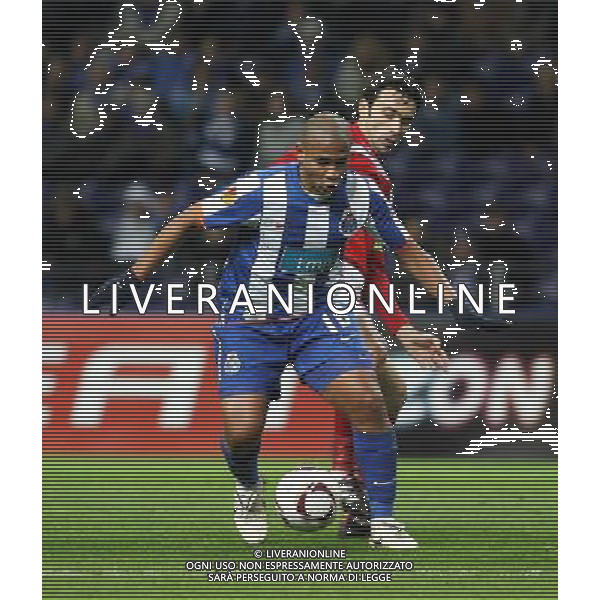 20101215: PORTO, PORTUGAL - FC Porto vs CSKA Sofia: UEFA Europa League 2010/2011 - Group Stage. NELLA FOTO Walter Silva PHOTO: Manuel Azevedo/CITYFILES/NEWSPIX.PL AG ALDO LIVERANI ONLY ITALY 