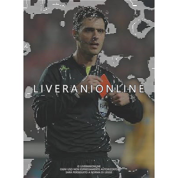 20101212: LISBON, PORTUGAL - SL Benfica vs SC Braga: Portuguese Cup 2010/2011. In picture: Carlos Xistra (referee). PHOTO: Alvaro Isidoro/CITYFILES/NEWSPIX.PL AG ALDO LIVERANI ONLY ITALY 