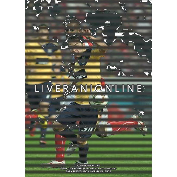 20101212: LISBON, PORTUGAL - SL Benfica vs SC Braga: Portuguese Cup 2010/2011. In picture: Saviola (Benfica). PHOTO: Alvaro Isidoro/CITYFILES/NEWSPIX.PL AG ALDO LIVERANI ONLY ITALY 