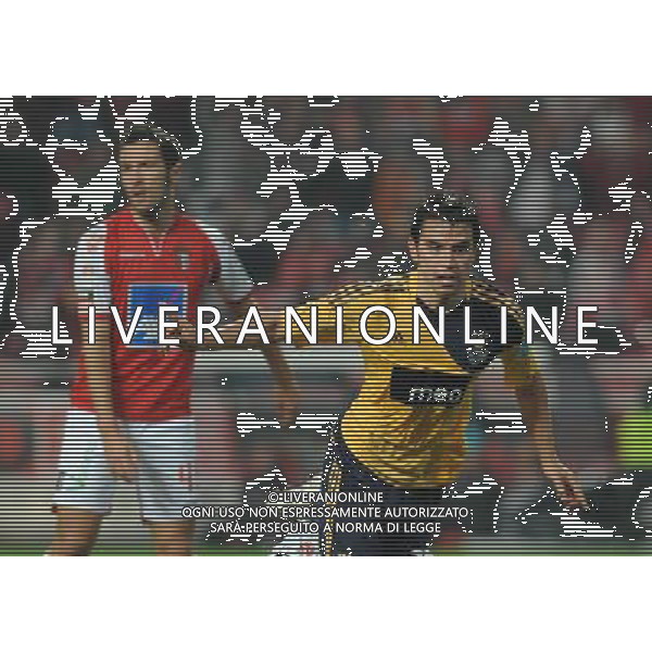 20101212: LISBON, PORTUGAL - SL Benfica vs SC Braga: Portuguese Cup 2010/2011. In picture: Javier Saviola (Benfica) celebrating goal. PHOTO: Alvaro Isidoro/CITYFILES/NEWSPIX.PL AG ALDO LIVERANI ONLY ITALY 