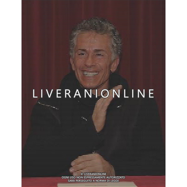 MILANO 16/12/2010 TEATRO MANZONI PRESENTAZIONE DEL MUSICAL: \'UN AMERICANO A PARIGI\' NELLA FOTO RAFFAELE PAGANINI FOTO ROMANO/AG ALDO LIVERANI