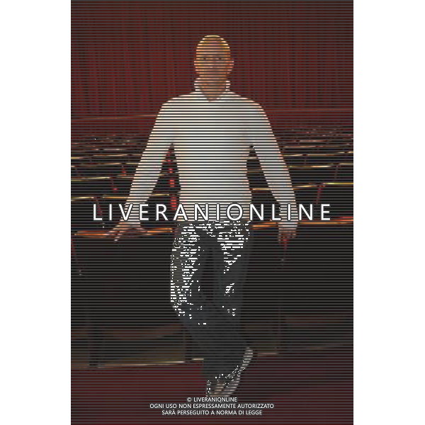 MILANO 16/12/2010 TEATRO MANZONI PRESENTAZIONE DEL MUSICAL: \'UN AMERICANO A PARIGI\' NELLA FOTO LUIGI MARTELLETTA COREOGRAFO FOTO ROMANO/AG ALDO LIVERANI