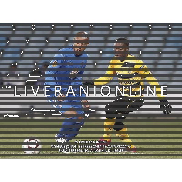 Getafe\'s Pablo Pintos (l) and BSC Young Boys\' Christian Schneuwly during UEFA Europe League match.December 16,2010. (ALTERPHOTOS/Acero) AG. ALDO LIVERANI SAS ITALY ONLY