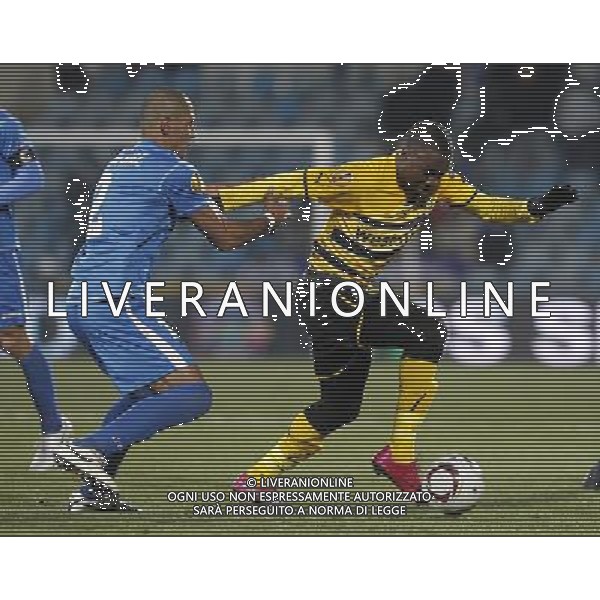 Getafe\'s Cata Diaz (l) and BSC Young Boys\' Emmanuel Mayuka during UEFA Europe League match.December 16,2010. (ALTERPHOTOS/Acero) AG. ALDO LIVERANI SAS ITALY ONLY