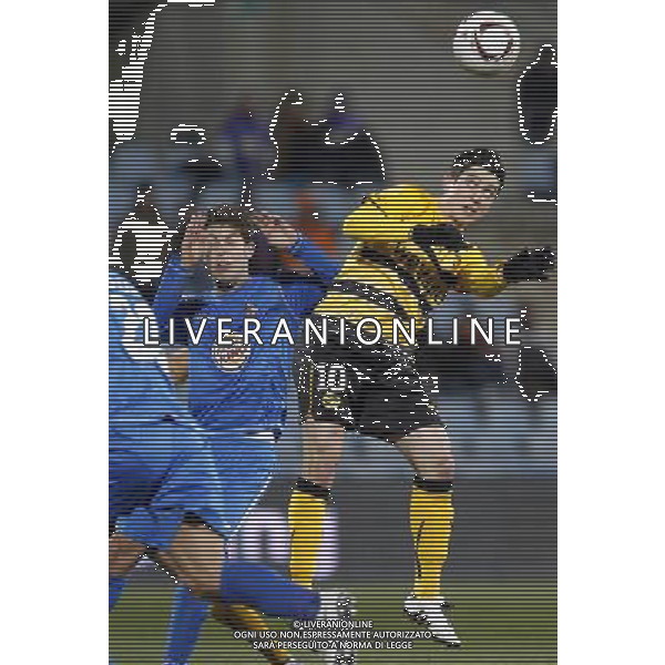 Getafe\'s Adrian Canas (l) and BSC Young Boys\' Moreno Costanzo during UEFA Europe League match.December 16,2010. (ALTERPHOTOS/Acero) AG. ALDO LIVERANI SAS ITALY ONLY