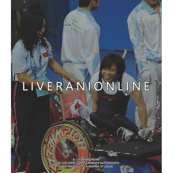 (101213) -- GUANGZHOU, Dec. 13, 2010 () -- Nguyen Thi Hong (R) of Vietnam reacts after winning bronze in the women\'s powerlifting -40kg event at the Guangzhou 2010 Asian Para Games in Guangzhou, south China\'s Guangdong Province, Dec. 13, 2010. (/Fan Changguo) AG. ALDO LIVERANI SAS ITALY ONLY