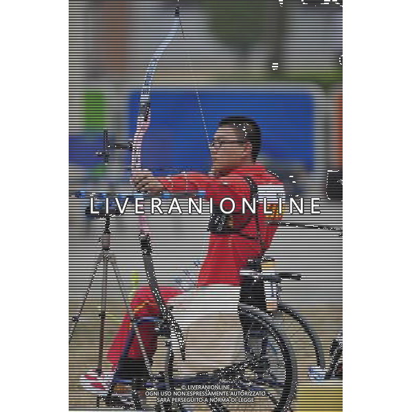 (101213) -- GUANGZHOU, Dec. 13, 2010 () -- Gao Pan of China competes during the ranking round of men\'s individual recurve-W1/W2 of archery competition at the Guangzhou 2010 Asian Para Games in Guangzhou, south China\'s Guangdong Province, on Dec. 13, 2010. (/Chen Yehua) AG. ALDO LIVERANI SAS ITALY ONLY