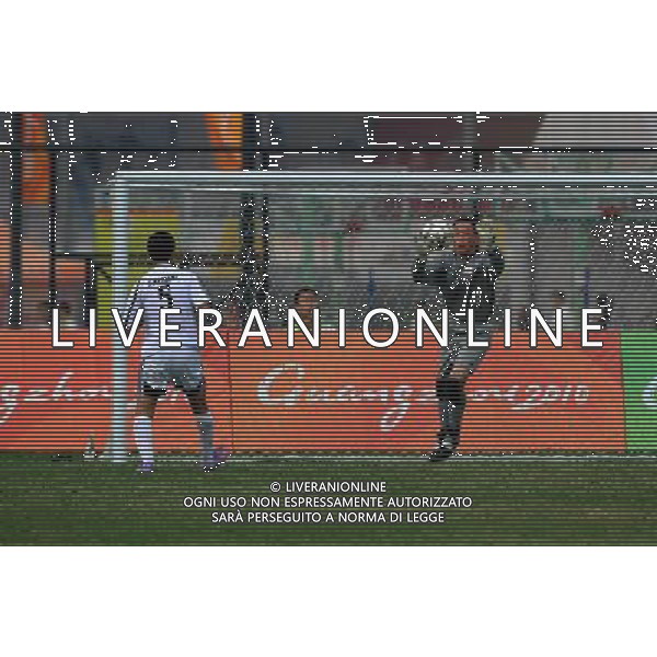 (101213) -- GUANGZHOU, Dec. 13, 2010 () -- Goalkeeper Naoyoshi Kagayama (R) of Japan saves the ball from Sadegh Hassani Baghi of Iran during the first round match of men\'s football 7-a-side at the Guangzhou 2010 Asian Para Games in Guangzhou, south China\'s Guangdong Province, on Dec. 13, 2010. Iran won 7-0. (/Han Chuanhao) AG. ALDO LIVERANI SAS ITALY ONLY