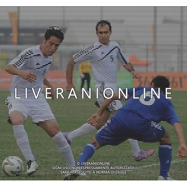 (101213) -- GUANGZHOU, Dec. 13, 2010 () -- Farzad Mehri (L) of Iran competes during the first round match of men\'s football 7-a-side against Japan at the Guangzhou 2010 Asian Para Games in Guangzhou, south China\'s Guangdong Province, on Dec. 13, 2010. Iran won 7-0. (/Han Chuanhao) AG. ALDO LIVERANI SAS ITALY ONLY