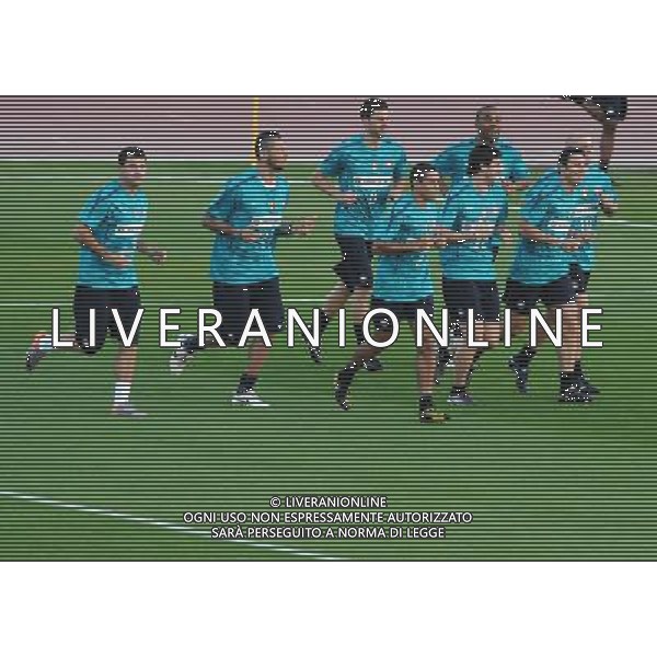 FIFA Club World Cup UAE 2010 Allenamento Abu Dhabi (Emirati Arabi) Army Pitch Stadium - 17.12.2010 Allenamento Nella Foto: Corsa del gruppo /Ph.Vitez-Ag. Aldo Liverani