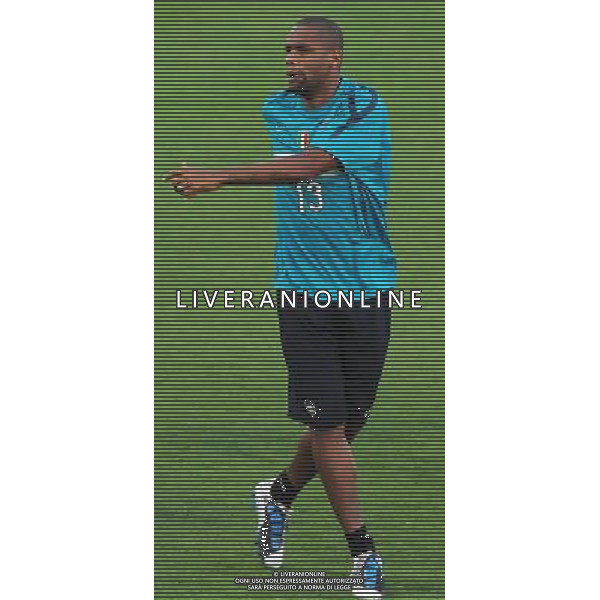 FIFA Club World Cup UAE 2010 Allenamento Abu Dhabi (Emirati Arabi) Army Pitch Stadium - 17.12.2010 Allenamento Nella Foto: Sisenando Maicon Douglas /Ph.Vitez-Ag. Aldo Liverani