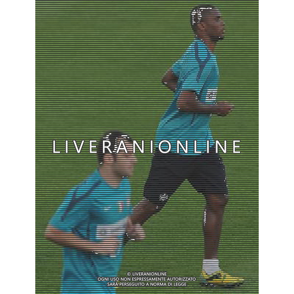 FIFA Club World Cup UAE 2010 Allenamento Abu Dhabi (Emirati Arabi) Army Pitch Stadium - 17.12.2010 Allenamento Nella Foto: Samuel Eto\'o-Goran Pandev /Ph.Vitez-Ag. Aldo Liverani