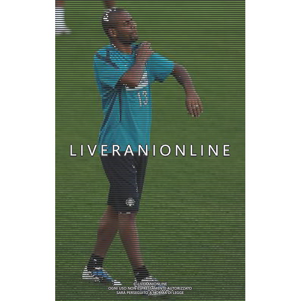 FIFA Club World Cup UAE 2010 Allenamento Abu Dhabi (Emirati Arabi) Army Pitch Stadium - 17.12.2010 Allenamento Nella Foto: Douglas Sisenando Maicon /Ph.Vitez-Ag. Aldo Liverani