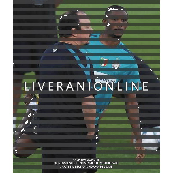 FIFA Club World Cup UAE 2010 Allenamento Abu Dhabi (Emirati Arabi) Army Pitch Stadium - 17.12.2010 Allenamento Nella Foto: Benitez parla con Eto\'o /Ph.Vitez-Ag. Aldo Liverani