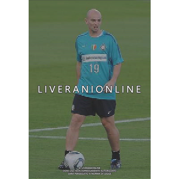 FIFA Club World Cup UAE 2010 Allenamento Abu Dhabi (Emirati Arabi) Army Pitch Stadium - 17.12.2010 Allenamento Nella Foto: Esteban Cambiasso /Ph.Vitez-Ag. Aldo Liverani