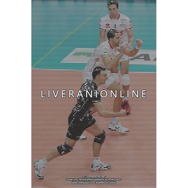 VERONA 11/12/2010 VOLLEY SERIE A 1 MARMI LANZA VERONA - ITAS DIATEC TRENTINO NELLA FOTO:BARI ANDREA E JUANTORENA OSMANY ESULTANO FOTO PAOLA GARBUIO/AG.ALDO LIVERANI