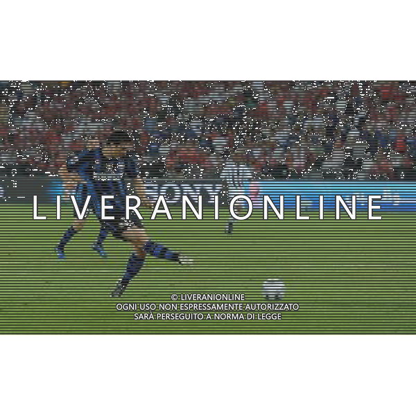 FIFA Club World Cup UAE 2010 Finale 1¡-2¡ Posto Abu Dhabi (Emirati Arabi) Zayed Sports City - 18.12.2010 TP Mazembe Englebert-FC Inter Nella Foto:occasione milito salvato sulla linea /Ph.Vitez-Ag. Aldo Liverani