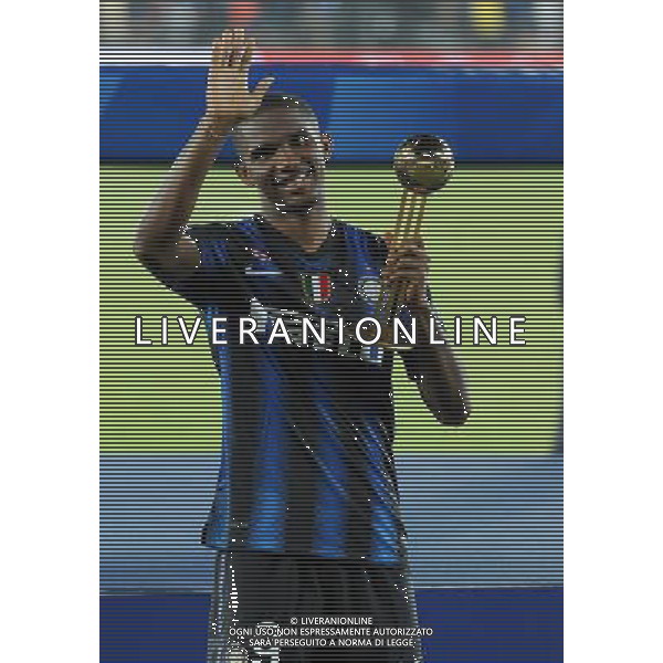 FIFA Club World Cup UAE 2010 Finale 1Á-2Á Posto Abu Dhabi (Emirati Arabi) Zayed Sports City - 18.12.2010 TP Mazembe Englebert-FC Inter Nella Foto:samuel eto\'o premio toyota /Ph.Vitez-Ag. Aldo Liverani