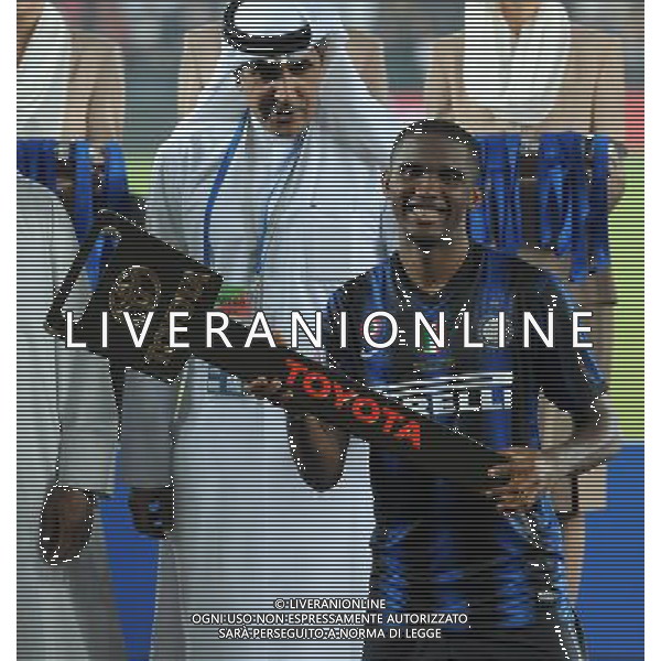 FIFA Club World Cup UAE 2010 Finale 1Á-2Á Posto Abu Dhabi (Emirati Arabi) Zayed Sports City - 18.12.2010 TP Mazembe Englebert-FC Inter Nella Foto:samuel eto\'o premio toyota /Ph.Vitez-Ag. Aldo Liverani