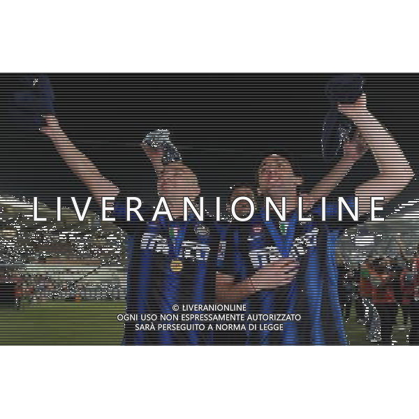 FIFA Club World Cup UAE 2010 Finale 1¡-2¡ Posto Abu Dhabi (Emirati Arabi) Zayed Sports City - 18.12.2010 TP Mazembe Englebert-FC Inter Nella Foto:milito cambiasso /Ph.Vitez-Ag. Aldo Liverani