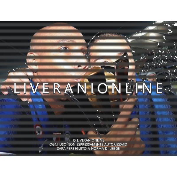 FIFA Club World Cup UAE 2010 Finale 1¡-2¡ Posto Abu Dhabi (Emirati Arabi) Zayed Sports City - 18.12.2010 TP Mazembe Englebert-FC Inter Nella Foto:maicon e cordoba con la coppa intercontinentale /Ph.Vitez-Ag. Aldo Liverani